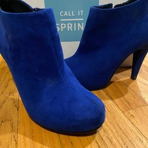 Size 7.5 blue booties.